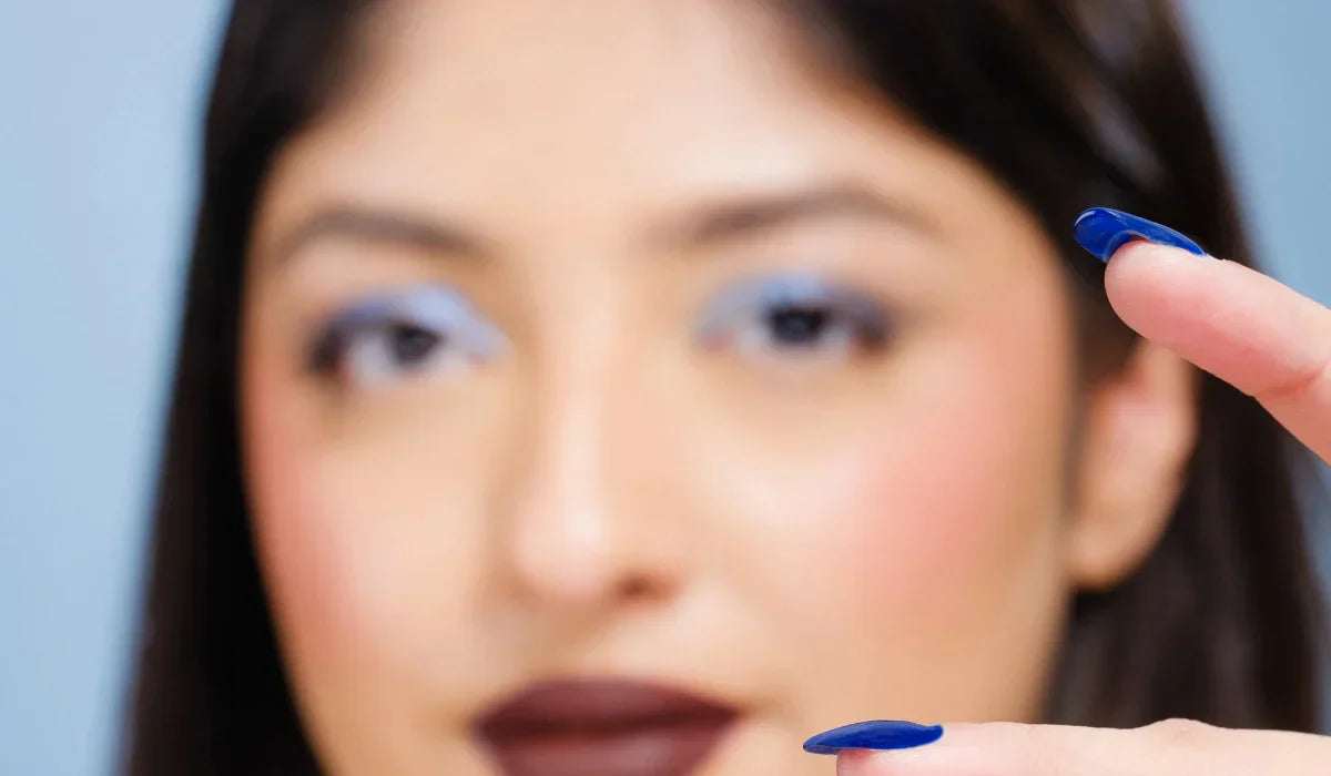 Everyday makeup look for beginners using basic makeup products tutorial.