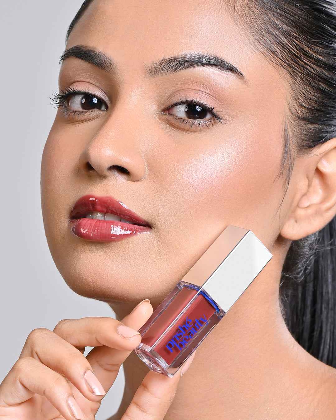 Truly Glossy- Plumping Lip Gloss (Buy Any 3)