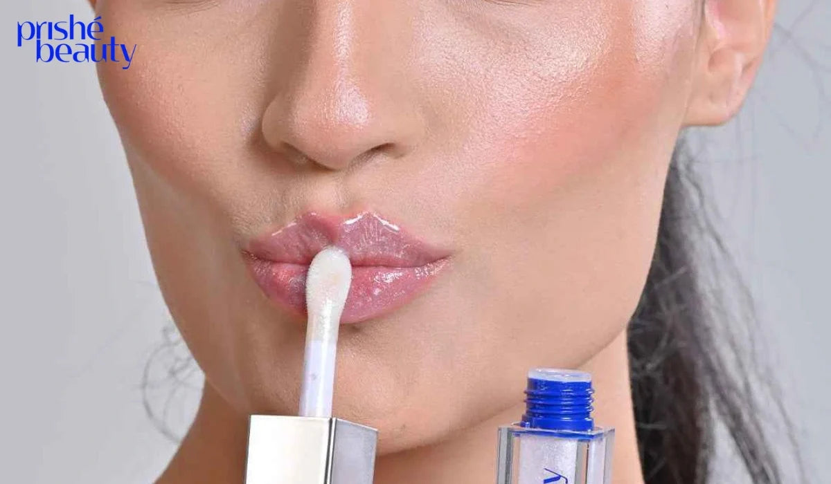 Truly Glossy high shine lip gloss for a smooth and glossy lip makeup look